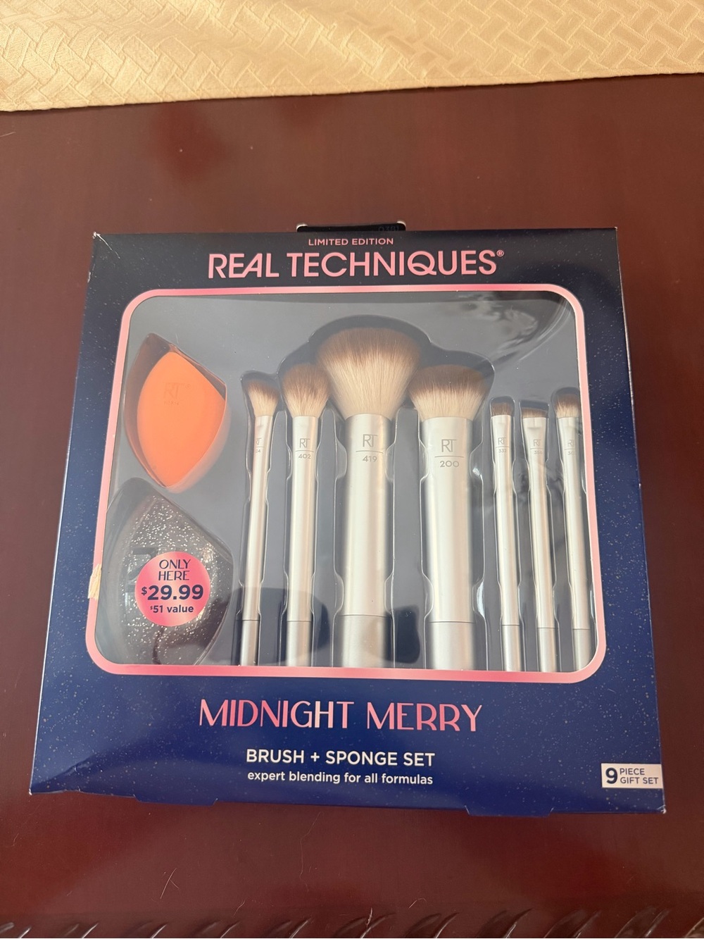 Real Techniques Midnight Merry Brush and Sponge Set